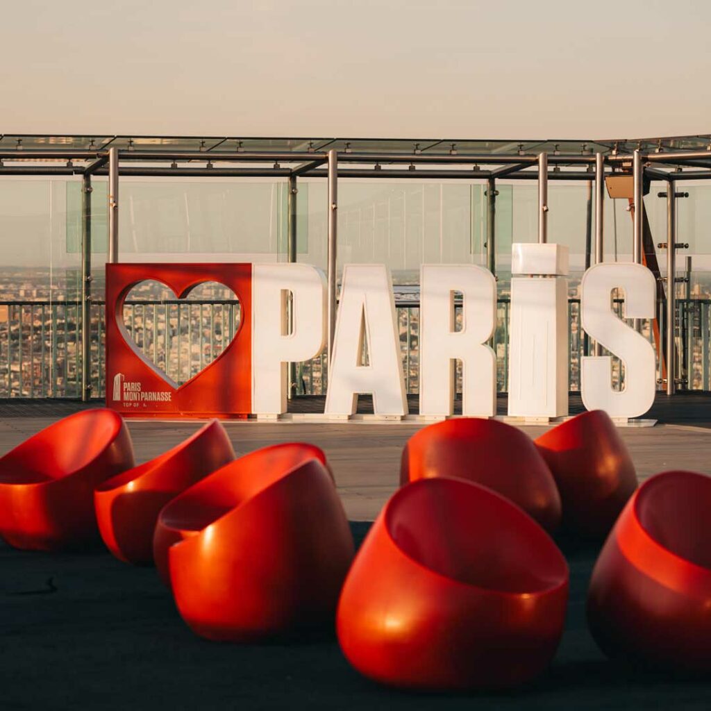 A Torre De Montparnasse, Paris, França Imagem de Stock Editorial - Imagem de  povos, exterior: 65259859